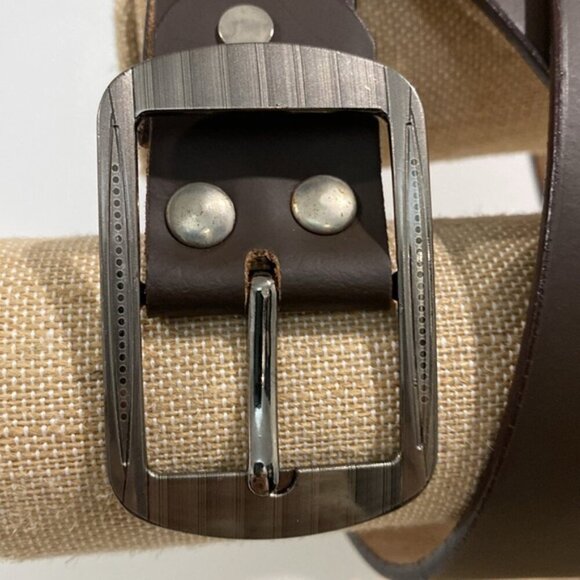 Brown Leather Belt with Silver Buckle Brand New Size 42 Casual & Versatile - Picture 2 of 11